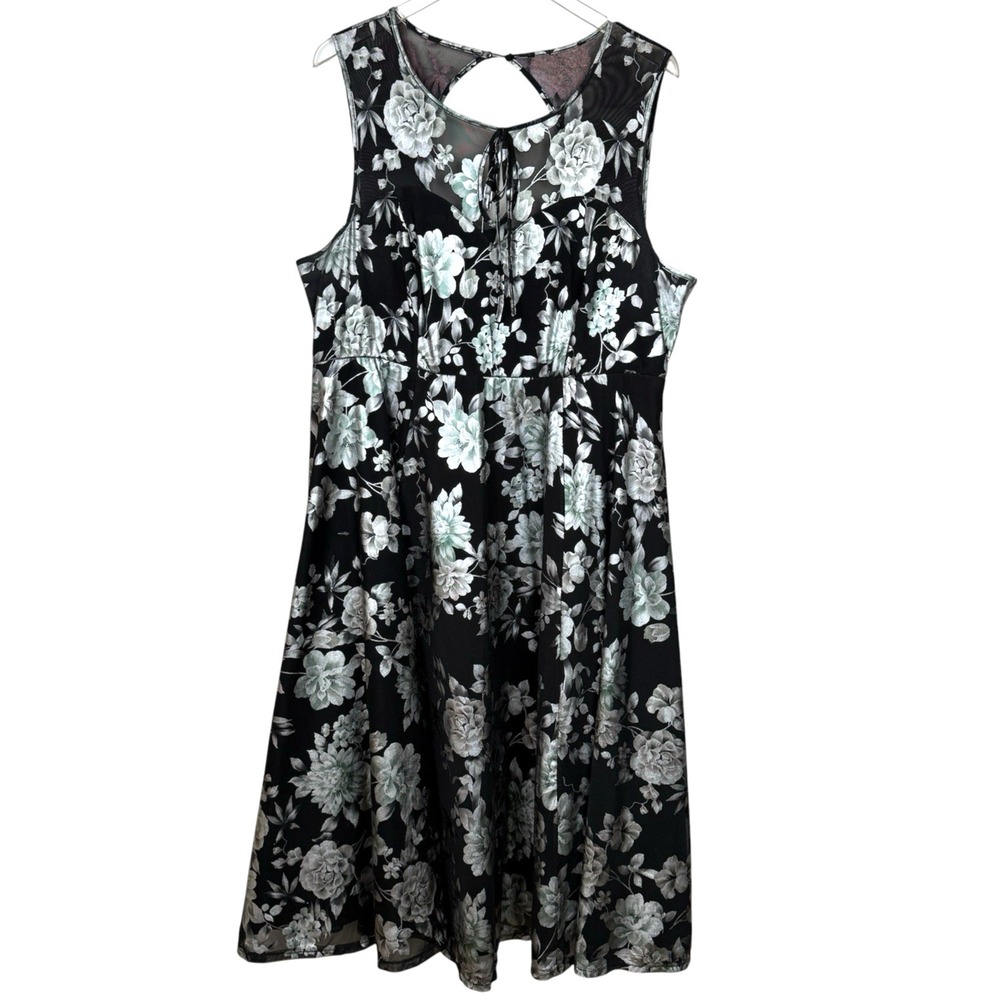 Torrid Retro Chic Dress Womens 18 Black Floral Mesh Fit & Flare Midi Cocktail